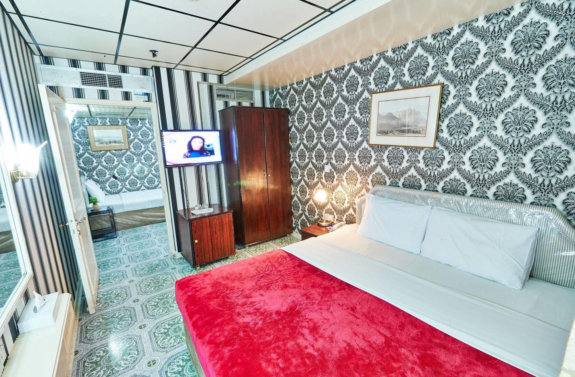 West Hotel Дубай Екстериор снимка